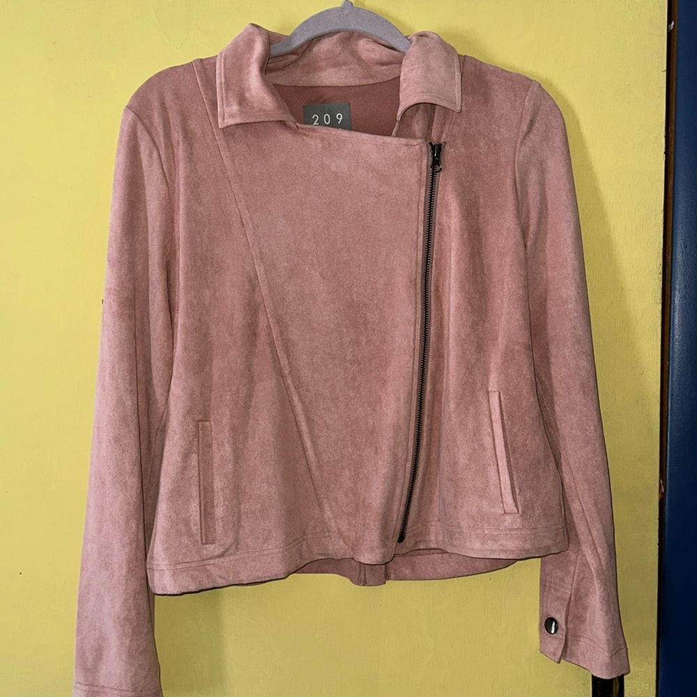 Pink jacket NWT. Accepting offers!